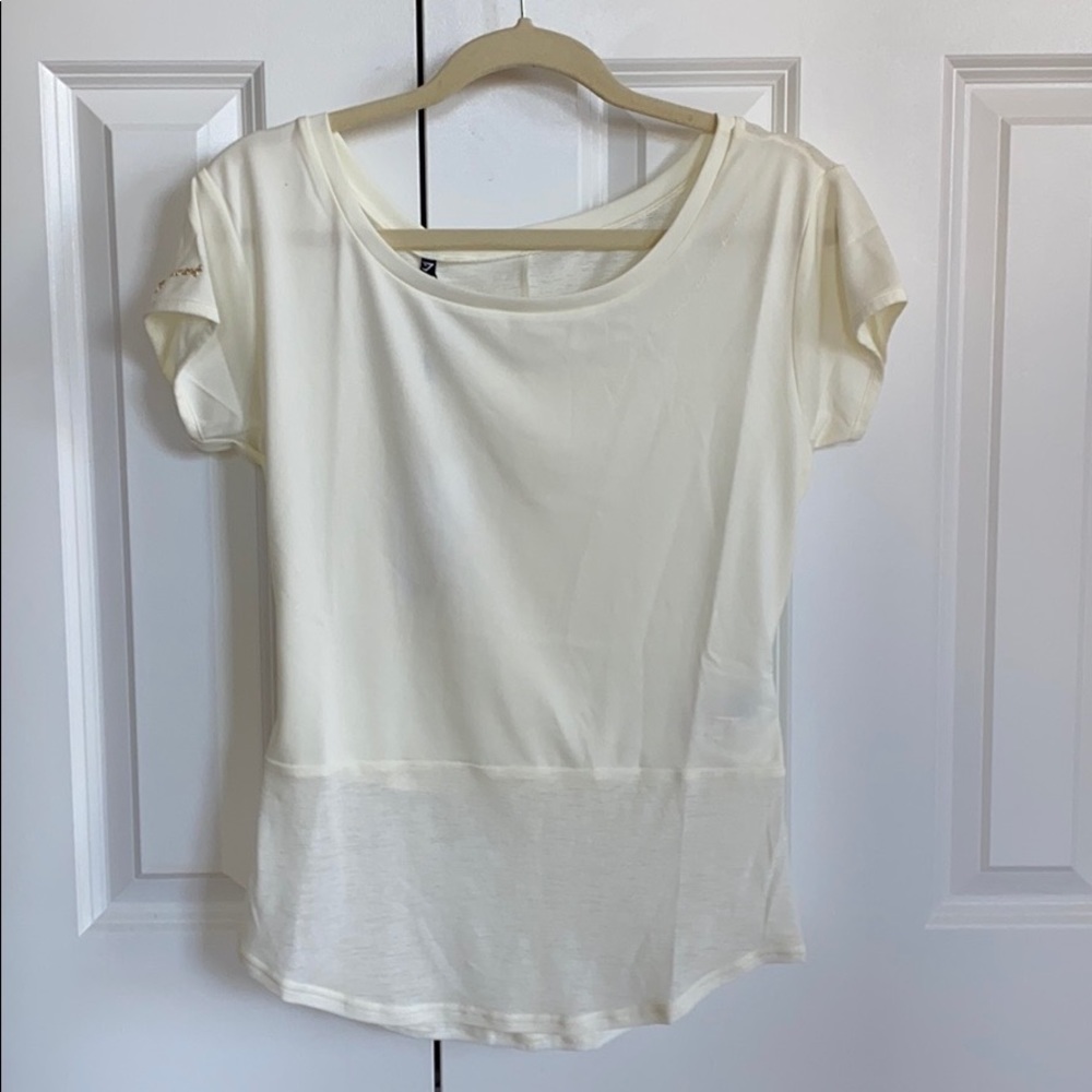 NWOT whitney Simmons X Gymshark off white Tshirt